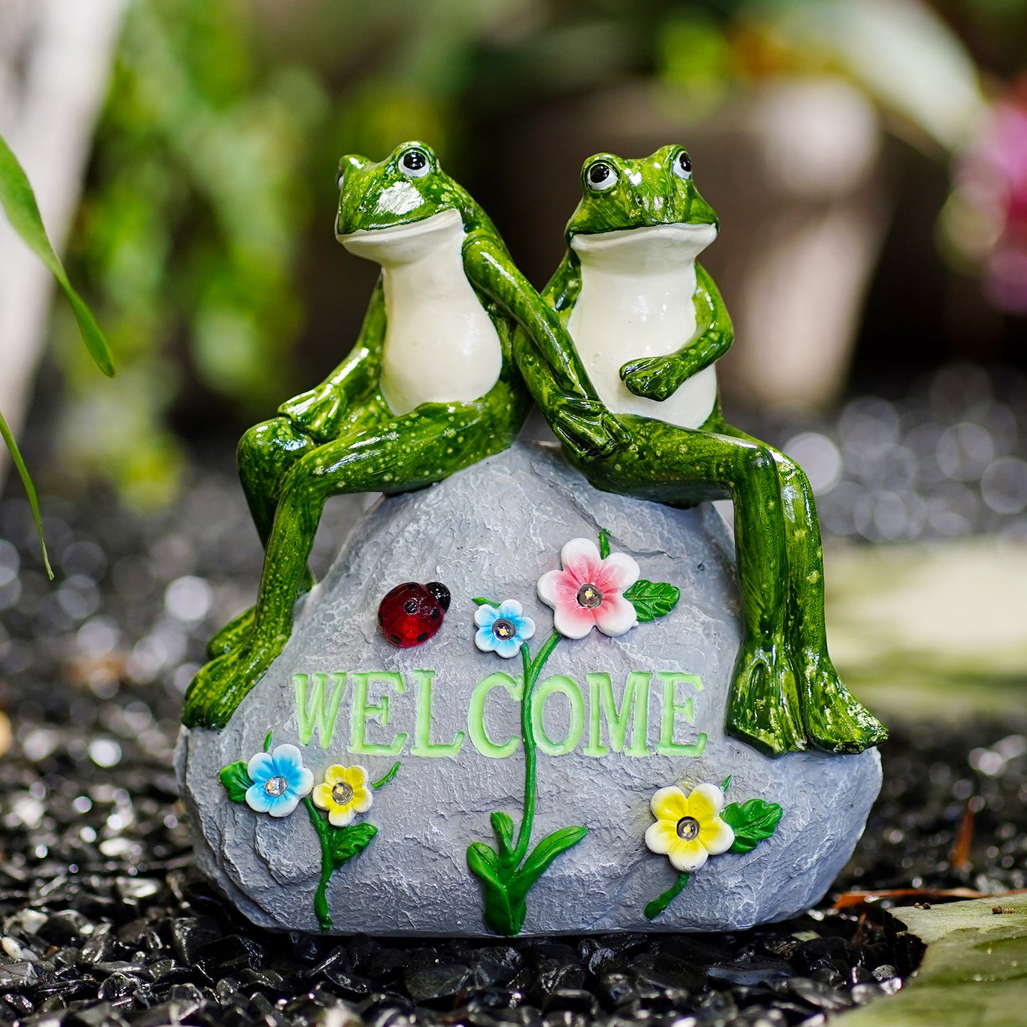 Nacome Solar Garden Outdoor Statues Frog with Succulent and 7 LED Lights - Lawn Decor Figurine for Patio, Balcony, Yard Ornament - Unique Housewarming Gifts
